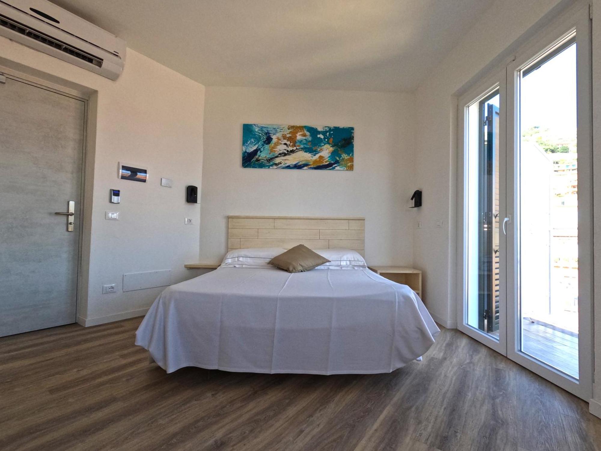 Hotel Week End