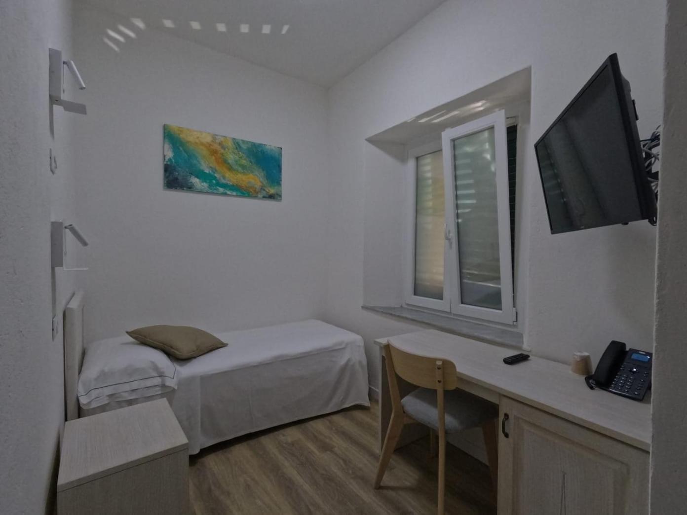Week End Hotel 3*