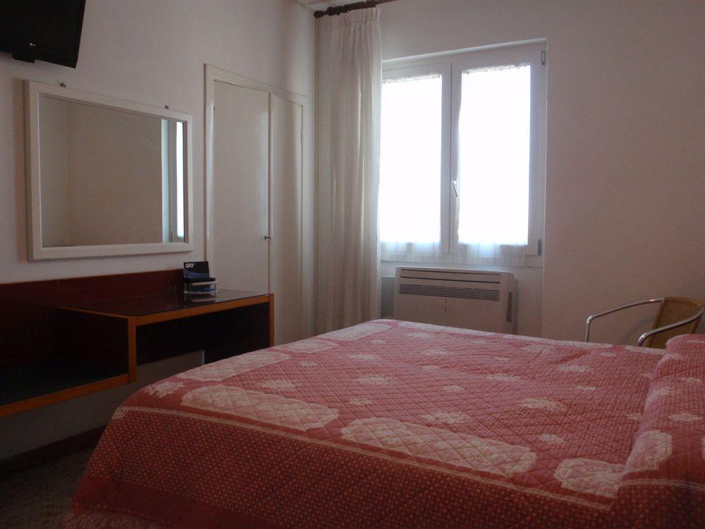 Hotel Week End Porto Santo Stefano (Grosseto)