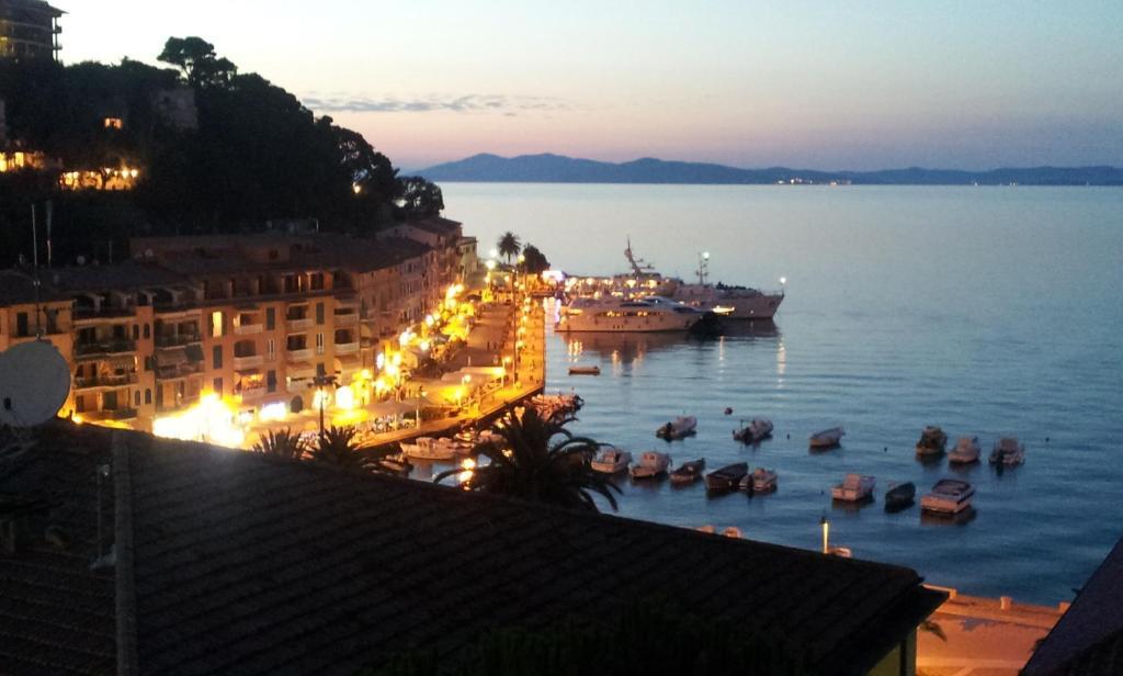 Hotel Week End 3*